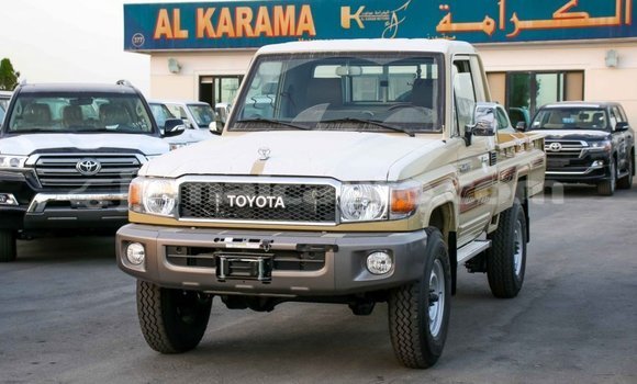 Buy Import Toyota Land Cruiser Beige Car in Import - Dubai in Clarendon Buy Import Toyota Land Cruiser Beige Car in Import - Dubai in Clarendon