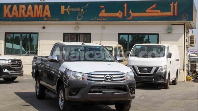 Big with watermark toyota hilux clarendon import dubai 2569