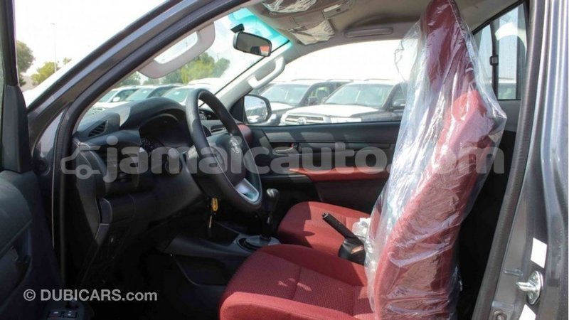 Big with watermark toyota hilux clarendon import dubai 2569