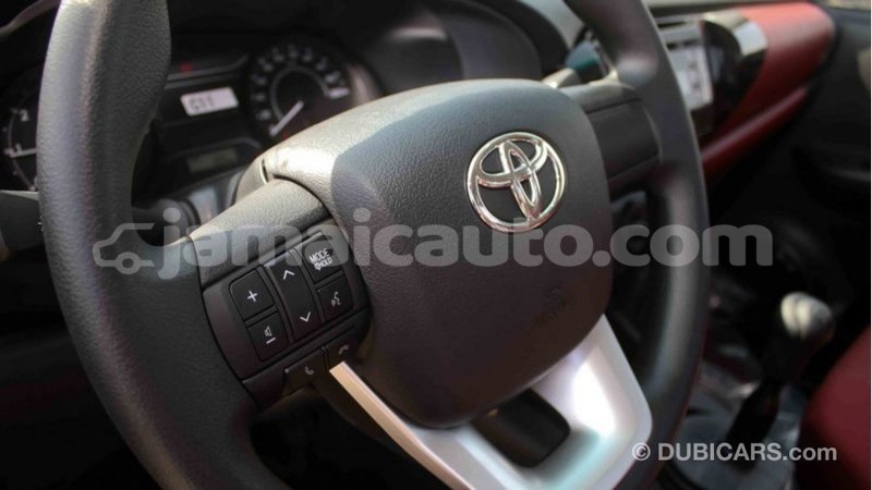 Big with watermark toyota hilux clarendon import dubai 2569