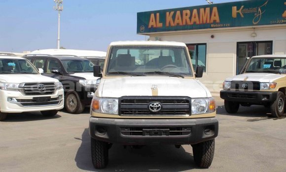Buy Import Toyota Land Cruiser Beige Car in Import - Dubai in Clarendon Buy Import Toyota Land Cruiser Beige Car in Import - Dubai in Clarendon