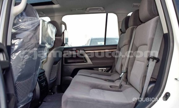 Buy Import Toyota Land Cruiser White Car in Import - Dubai in Clarendon Buy Import Toyota Land Cruiser White Car in Import - Dubai in Clarendon