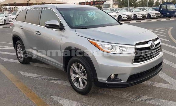 Acheter Import Voiture Toyota Highlander Autre à Import - Dubai, Clarendon Acheter Import Voiture Toyota Highlander Autre à Import - Dubai, Clarendon
