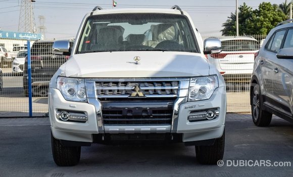 Acheter Import Voiture Mitsubishi Pajero Blanc à Import - Dubai, Clarendon Acheter Import Voiture Mitsubishi Pajero Blanc à Import - Dubai, Clarendon
