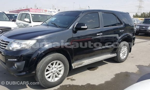 Acheter Import Voiture Toyota Fortuner Noir à Import - Dubai, Clarendon Acheter Import Voiture Toyota Fortuner Noir à Import - Dubai, Clarendon