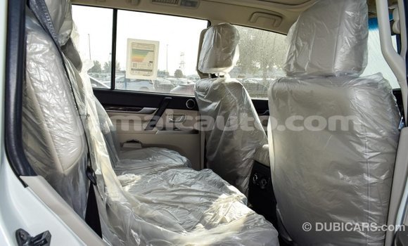 Acheter Import Voiture Mitsubishi Pajero Blanc à Import - Dubai, Clarendon Acheter Import Voiture Mitsubishi Pajero Blanc à Import - Dubai, Clarendon