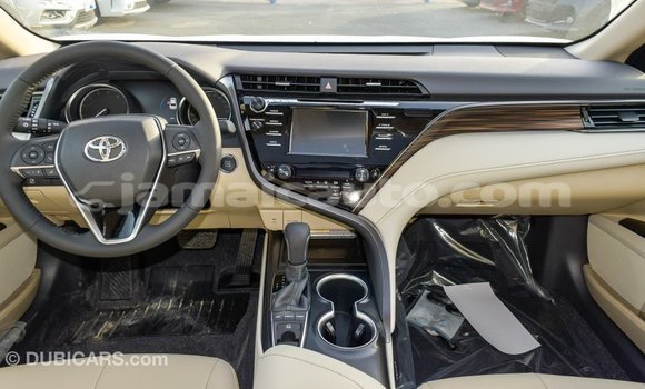 Acheter Import Voiture Toyota Camry Blanc à Import - Dubai, Clarendon Acheter Import Voiture Toyota Camry Blanc à Import - Dubai, Clarendon