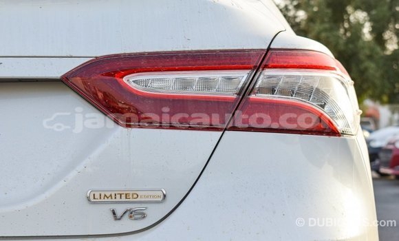 Acheter Import Voiture Toyota Camry Blanc à Import - Dubai, Clarendon Acheter Import Voiture Toyota Camry Blanc à Import - Dubai, Clarendon