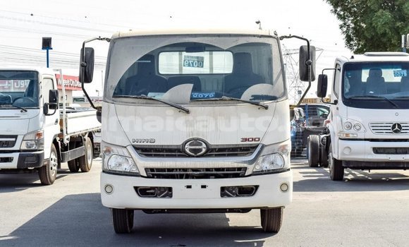 Acheter Import Utilitaire Hino 300 Series Blanc à Import - Dubai, Clarendon Acheter Import Utilitaire Hino 300 Series Blanc à Import - Dubai, Clarendon
