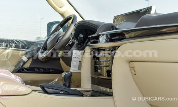 Acheter Import Voiture Lexus LX Blanc à Import - Dubai, Clarendon Acheter Import Voiture Lexus LX Blanc à Import - Dubai, Clarendon