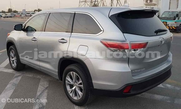 Acheter Import Voiture Toyota Highlander Autre à Import - Dubai, Clarendon Acheter Import Voiture Toyota Highlander Autre à Import - Dubai, Clarendon