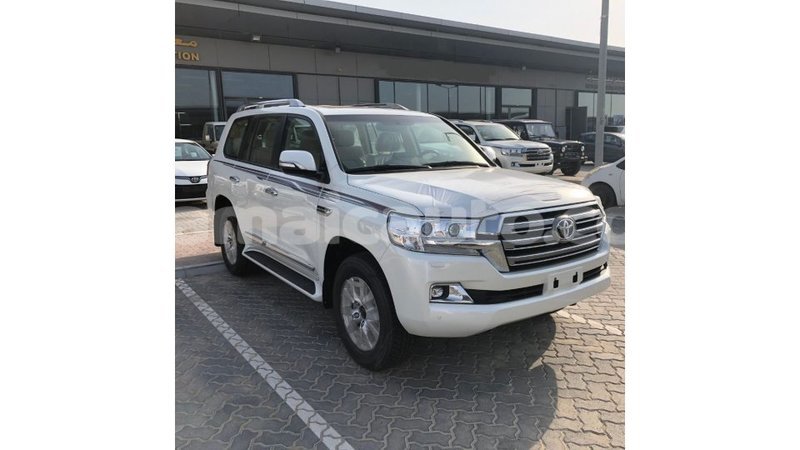 Big with watermark toyota land cruiser clarendon import dubai 2603