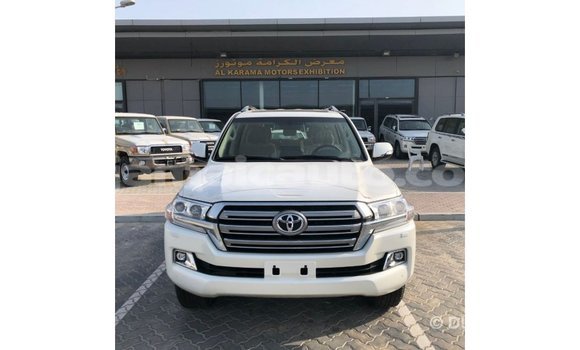 Buy Import Toyota Land Cruiser White Car in Import - Dubai in Clarendon Buy Import Toyota Land Cruiser White Car in Import - Dubai in Clarendon