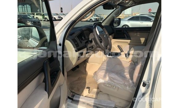 Buy Import Toyota Land Cruiser White Car in Import - Dubai in Clarendon Buy Import Toyota Land Cruiser White Car in Import - Dubai in Clarendon