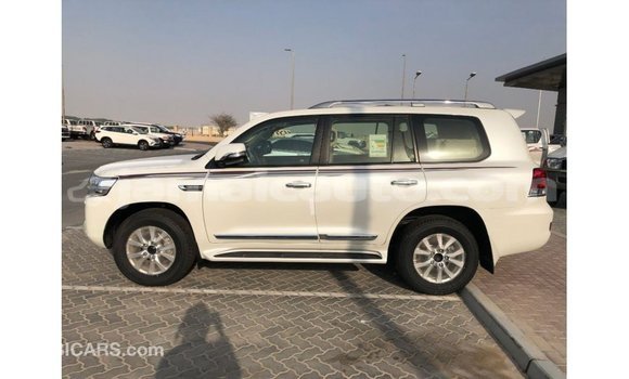Buy Import Toyota Land Cruiser White Car in Import - Dubai in Clarendon Buy Import Toyota Land Cruiser White Car in Import - Dubai in Clarendon