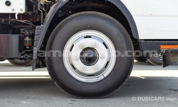 Buy Import Mitsubishi L400 White Truck in Import - Dubai in Clarendon