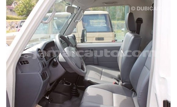 Buy Import Toyota Land Cruiser White Car in Import - Dubai in Clarendon Buy Import Toyota Land Cruiser White Car in Import - Dubai in Clarendon