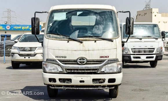 Acheter Import Utilitaire Hino 300 Series Blanc à Import - Dubai, Clarendon Acheter Import Utilitaire Hino 300 Series Blanc à Import - Dubai, Clarendon