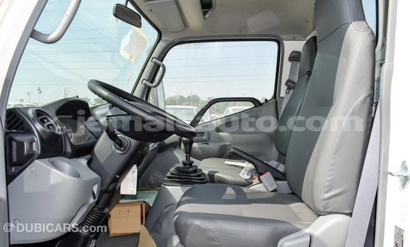 Acheter Import Utilitaire Hino 300 Series Blanc à Import - Dubai, Clarendon Acheter Import Utilitaire Hino 300 Series Blanc à Import - Dubai, Clarendon