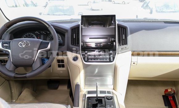 Buy Import Toyota Land Cruiser White Car in Import - Dubai in Clarendon Buy Import Toyota Land Cruiser White Car in Import - Dubai in Clarendon