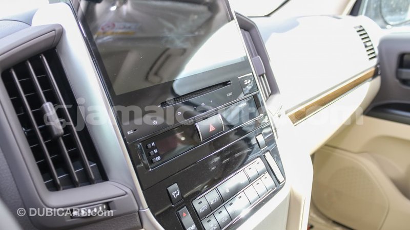 Big with watermark toyota land cruiser clarendon import dubai 2614