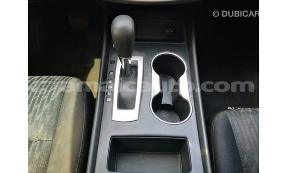 Acheter Import Voiture Nissan Altima Noir à Import - Dubai, Clarendon Acheter Import Voiture Nissan Altima Noir à Import - Dubai, Clarendon