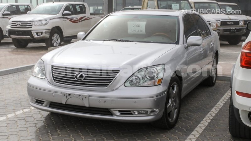 Big with watermark lexus ls clarendon import dubai 2616