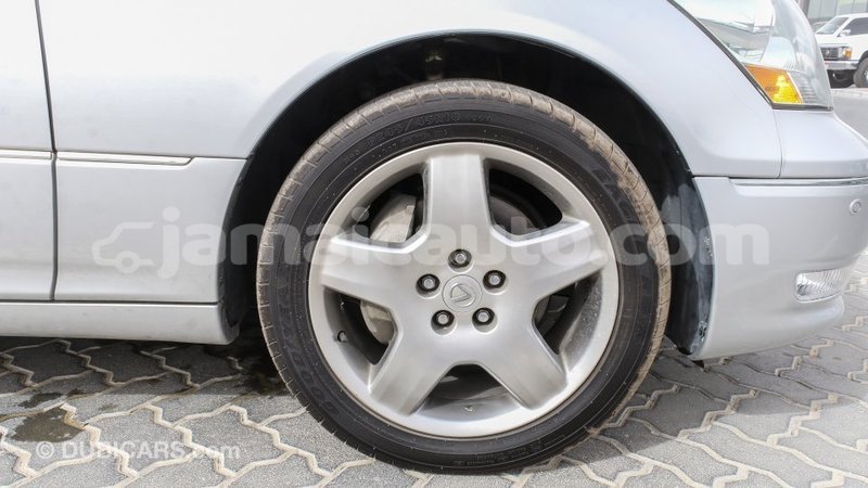 Big with watermark lexus ls clarendon import dubai 2616