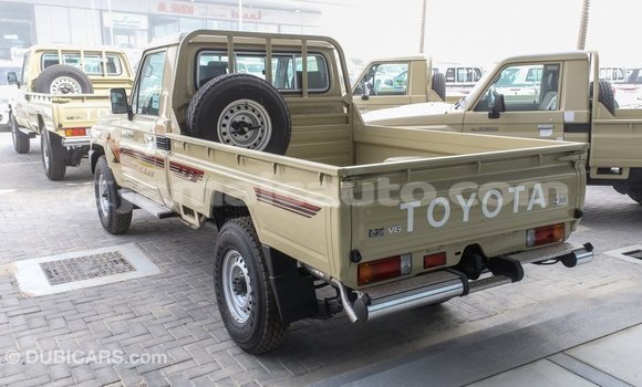 Buy Import Toyota Land Cruiser Beige Car in Import - Dubai in Clarendon Buy Import Toyota Land Cruiser Beige Car in Import - Dubai in Clarendon