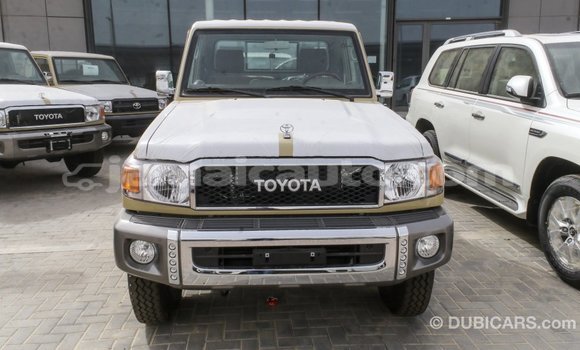 Buy Import Toyota Land Cruiser Beige Car in Import - Dubai in Clarendon Buy Import Toyota Land Cruiser Beige Car in Import - Dubai in Clarendon