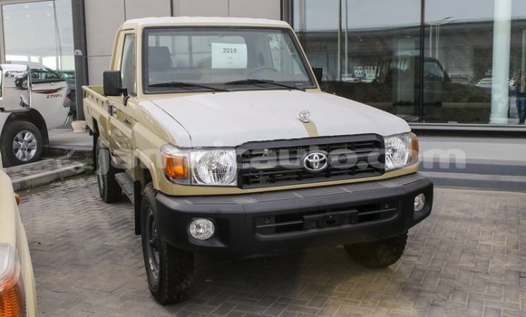 Buy Import Toyota Land Cruiser Beige Car in Import - Dubai in Clarendon Buy Import Toyota Land Cruiser Beige Car in Import - Dubai in Clarendon