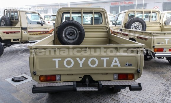 Buy Import Toyota Land Cruiser Beige Car in Import - Dubai in Clarendon Buy Import Toyota Land Cruiser Beige Car in Import - Dubai in Clarendon