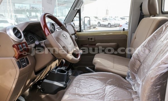 Buy Import Toyota Land Cruiser Beige Car in Import - Dubai in Clarendon Buy Import Toyota Land Cruiser Beige Car in Import - Dubai in Clarendon