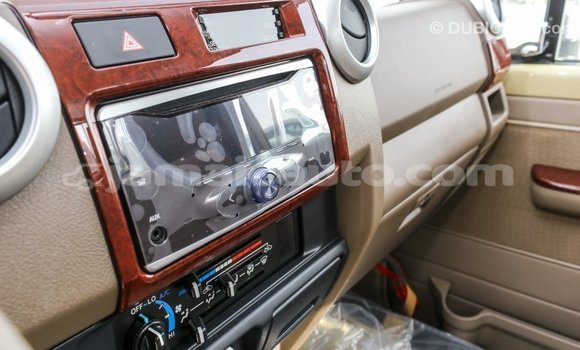 Buy Import Toyota Land Cruiser Beige Car in Import - Dubai in Clarendon Buy Import Toyota Land Cruiser Beige Car in Import - Dubai in Clarendon