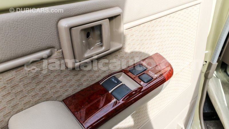 Big with watermark toyota land cruiser clarendon import dubai 2620