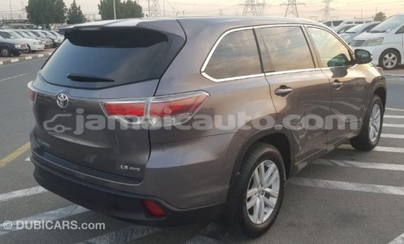 Acheter Import Voiture Toyota Highlander Autre à Import - Dubai, Clarendon Acheter Import Voiture Toyota Highlander Autre à Import - Dubai, Clarendon
