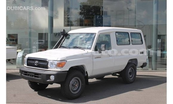 Buy Import Toyota Land Cruiser White Car in Import - Dubai in Clarendon Buy Import Toyota Land Cruiser White Car in Import - Dubai in Clarendon