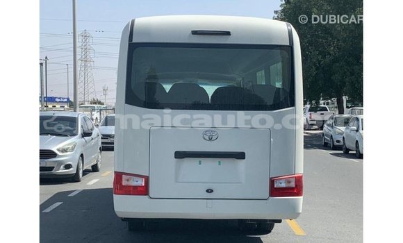 Acheter Import Voiture Toyota Coaster Blanc à Import - Dubai, Clarendon Acheter Import Voiture Toyota Coaster Blanc à Import - Dubai, Clarendon