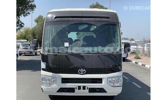 Acheter Import Voiture Toyota Coaster Blanc à Import - Dubai, Clarendon Acheter Import Voiture Toyota Coaster Blanc à Import - Dubai, Clarendon