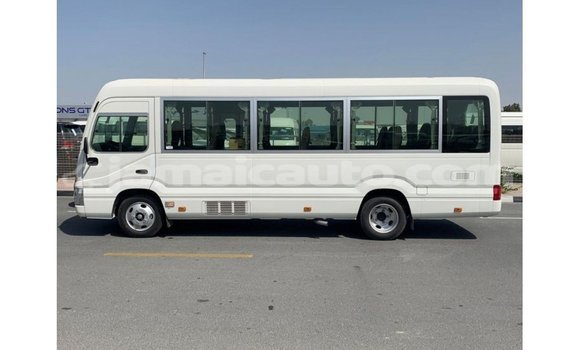 Acheter Import Voiture Toyota Coaster Blanc à Import - Dubai, Clarendon Acheter Import Voiture Toyota Coaster Blanc à Import - Dubai, Clarendon