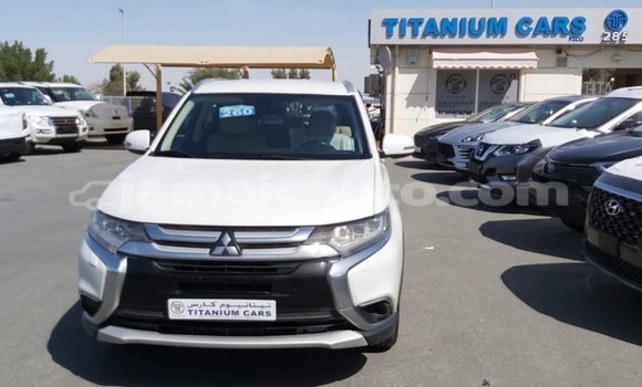 Buy Import Mitsubishi Outlander White Car in Import - Dubai in Clarendon Buy Import Mitsubishi Outlander White Car in Import - Dubai in Clarendon
