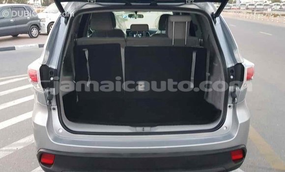 Acheter Import Voiture Toyota Highlander Autre à Import - Dubai, Clarendon Acheter Import Voiture Toyota Highlander Autre à Import - Dubai, Clarendon