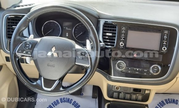 Buy Import Mitsubishi Outlander White Car in Import - Dubai in Clarendon Buy Import Mitsubishi Outlander White Car in Import - Dubai in Clarendon