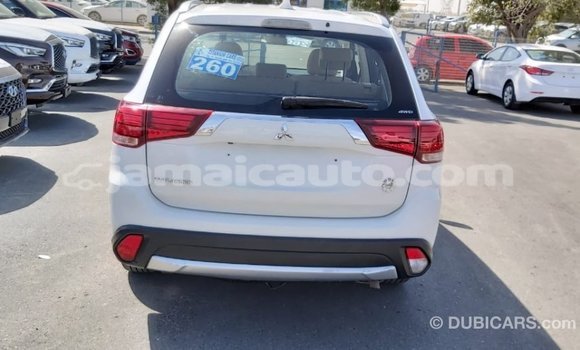 Buy Import Mitsubishi Outlander White Car in Import - Dubai in Clarendon Buy Import Mitsubishi Outlander White Car in Import - Dubai in Clarendon