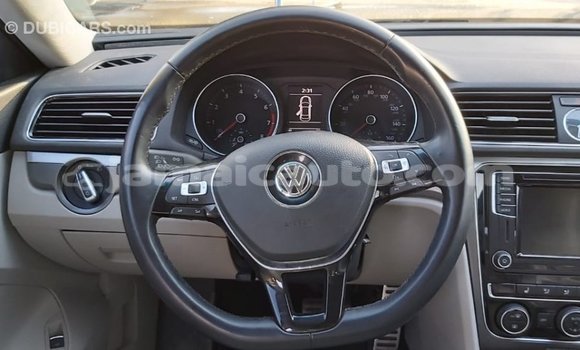 Buy Import Volkswagen Passat Blue Car in Import - Dubai in Clarendon Buy Import Volkswagen Passat Blue Car in Import - Dubai in Clarendon