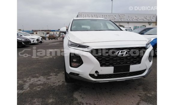 Acheter Import Voiture Hyundai Santa Fe Blanc à Import - Dubai, Clarendon Acheter Import Voiture Hyundai Santa Fe Blanc à Import - Dubai, Clarendon