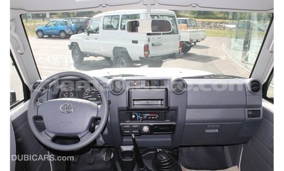 Buy Import Toyota Land Cruiser White Car in Import - Dubai in Clarendon Buy Import Toyota Land Cruiser White Car in Import - Dubai in Clarendon