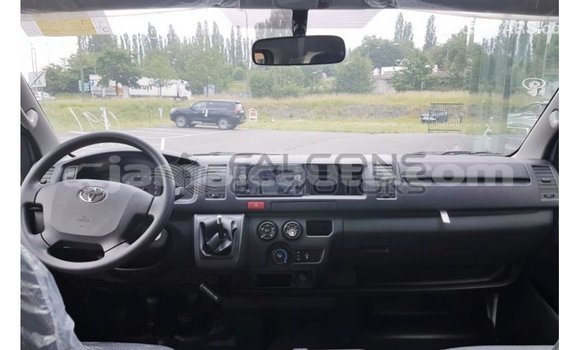 Buy Import Toyota Hiace White Car in Import - Dubai in Clarendon Buy Import Toyota Hiace White Car in Import - Dubai in Clarendon