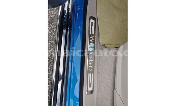 Buy Import Mercedes-Benz 190 (W201) Blue Car in Import - Dubai in Clarendon Buy Import Mercedes-Benz 190 (W201) Blue Car in Import - Dubai in Clarendon