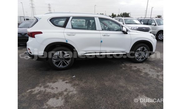 Acheter Import Voiture Hyundai Santa Fe Blanc à Import - Dubai, Clarendon Acheter Import Voiture Hyundai Santa Fe Blanc à Import - Dubai, Clarendon